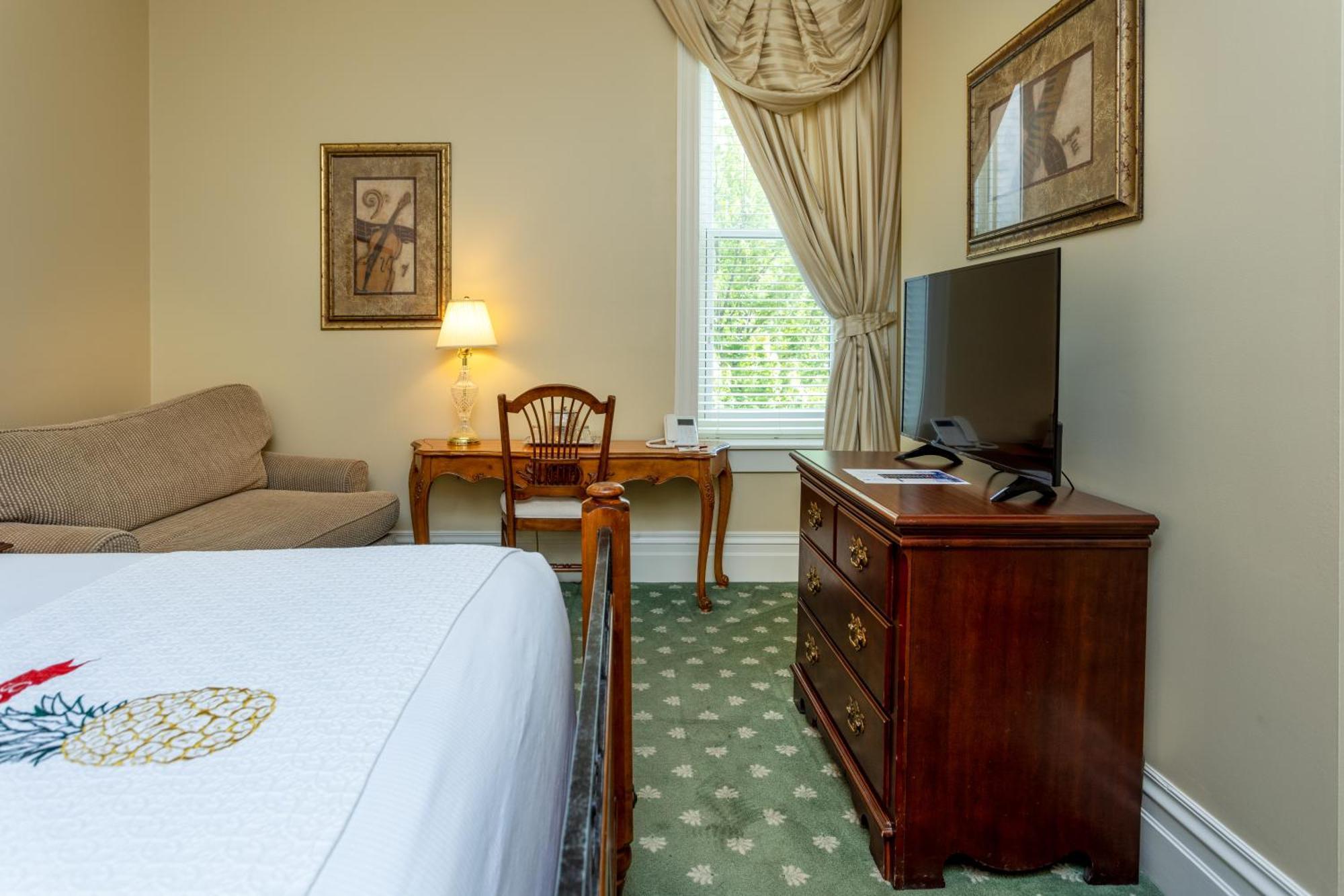 Perry Hotel Петоскі Екстер'єр фото