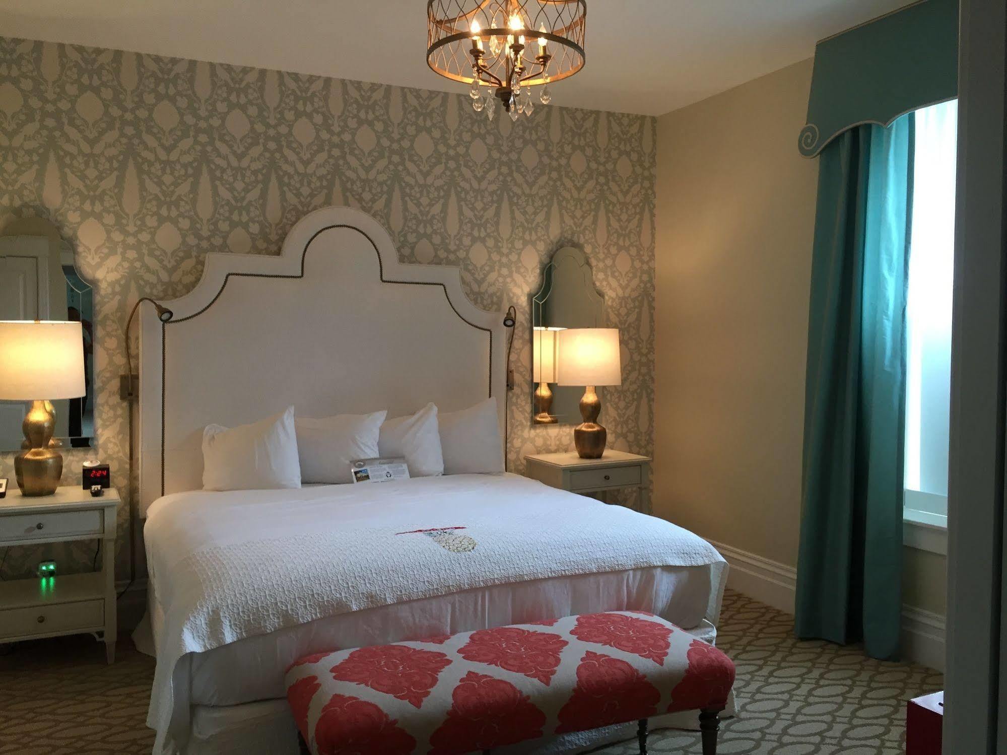 Perry Hotel Петоскі Екстер'єр фото