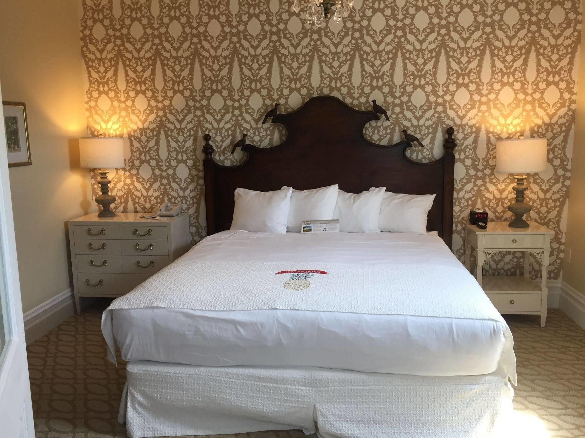 Perry Hotel Петоскі Екстер'єр фото